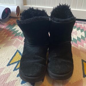 black ugg boots